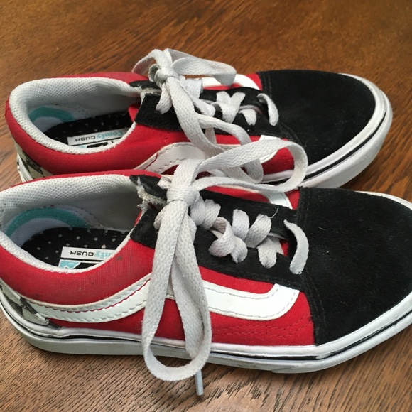 VANS youth11.5 Off the Wall black/red/white checkerboard. “Comfy Cush”innersole. - Picture 4 of 5